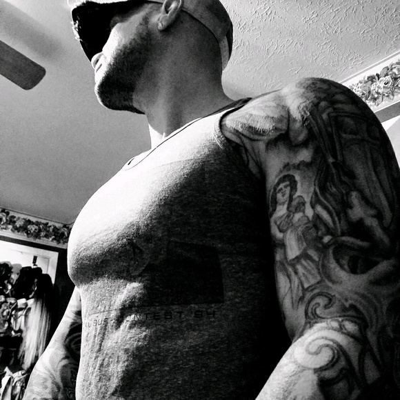 Meet your Posher, Gil - Picture 1 of 1